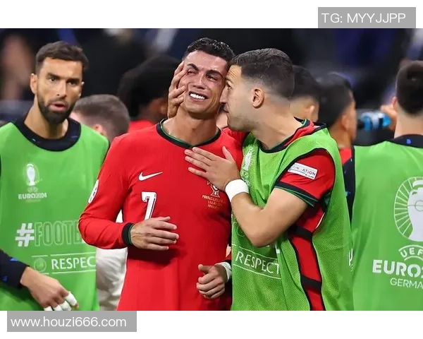 足球明星携手老年手机展现科技与传统的完美融合与温情瞬间